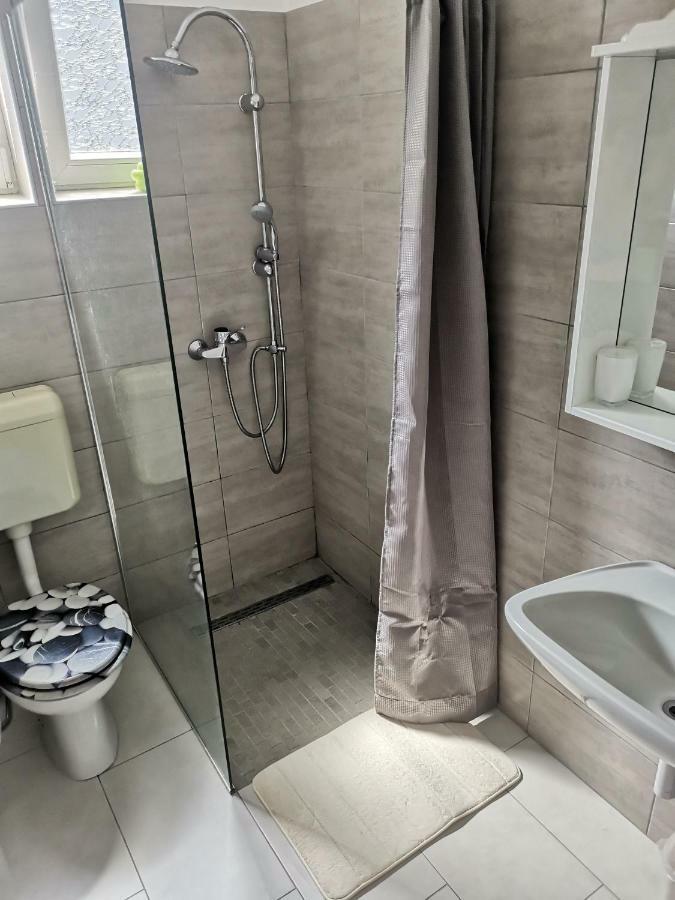 Guest House Surina App Surina'S Green Holiday Rupa Bagian luar foto